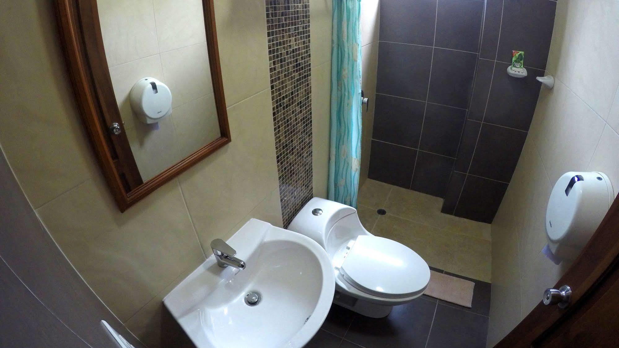 Dc Suites Aeropuerto Guayaquil Kültér fotó